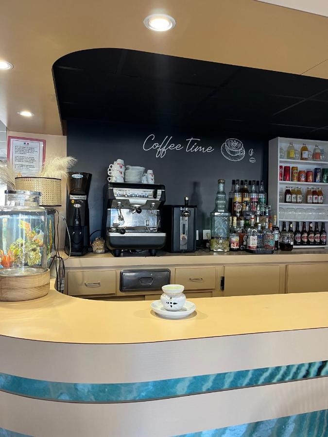 Hotel Les Sables - Urban Style - By Logis Hotels Canet-en-Roussillon Exteriör bild