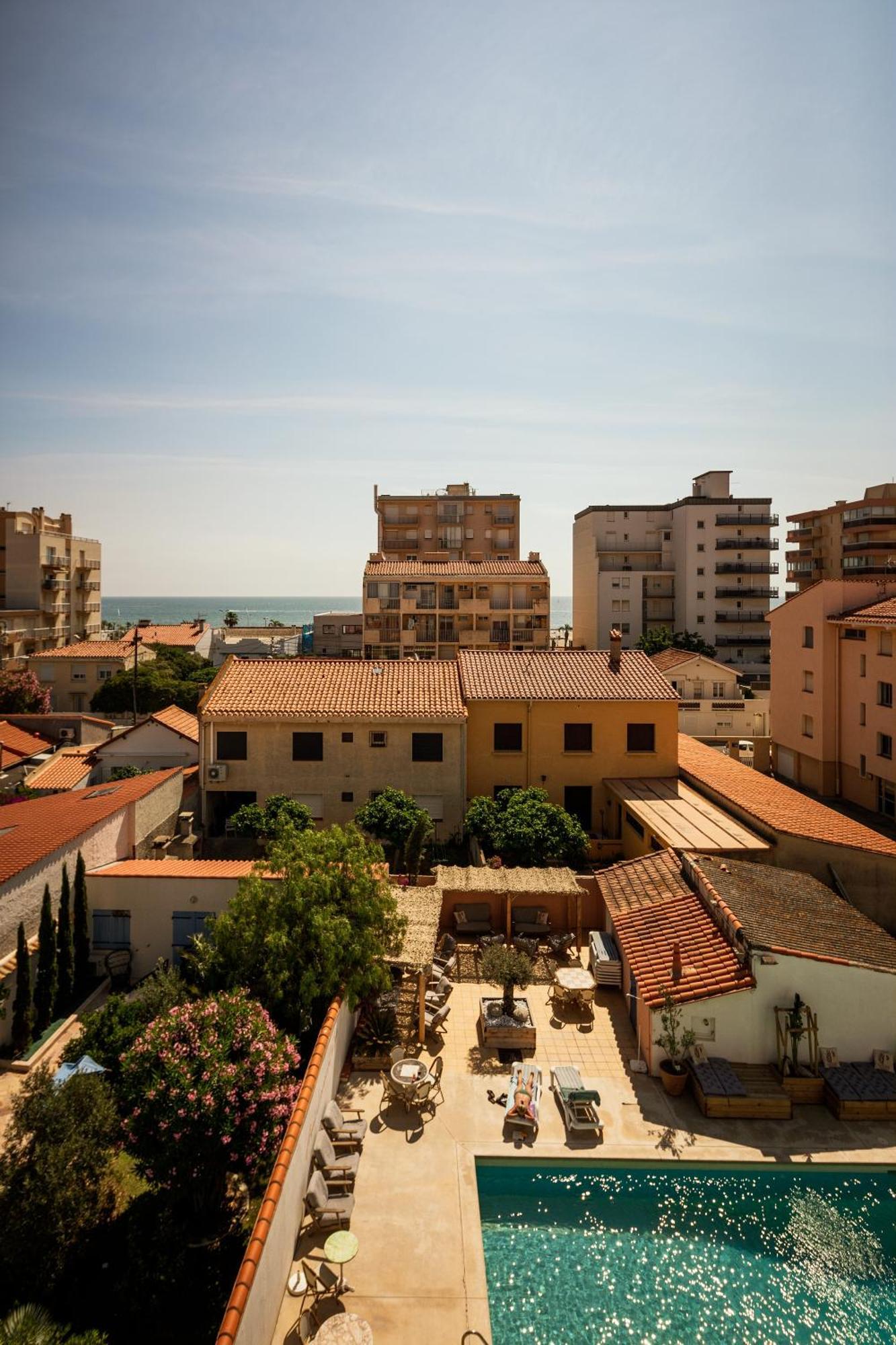 Hotel Les Sables - Urban Style - By Logis Hotels Canet-en-Roussillon Exteriör bild